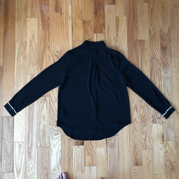 NWOT Monteau White Accent Long Sleeve Button Up - Picture 8 of 15